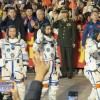 Astronavti kitajske vesoljske misije Shenzhou-21, Zhang Hongzhang, poveljnik Zhang Lu, in Wu Fei..jpg