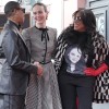 Sarah Paulson, Niecy Nash Betts - Podpret jo je prišla tudi soigralka Niecy Nash Betts.