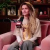 Paris Jackson je v podkastu Call Her Daddy brez olepševanja spregovorila o dveh propadlih zarokah, drogah in nenavadnem otroštvu ob slavnem očetu.
