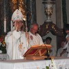 procesija-z-luckami, grad, romarji, velka-mesa