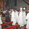 procesija-z-luckami, grad, romarji, velka-mesa