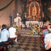procesija-z-luckami, grad, romarji, velka-mesa