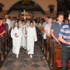 procesija-z-luckami, grad, romarji, velka-mesa