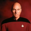 Patrick Stewart je Jean-Luca Picarda oblikoval povsem drugače od Kirkovega kapitana – kot umirjenega
