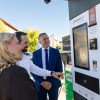 Prva javna izposoja v Knjigomatu Podbreznik – dr. Ignacija Fridl Jarc, mag. Gregor Macedoni in Luka Blažič.jpg