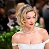 Old money paž, gigi Hadid