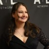 Gypsy Rose Blanchard se je po izpustitvi iz zapora znašla pod silovitim medijskim drobnogledom. Njena življenjska zgodba je že pred tem postala tema dokumentarcev in televizijskih serij.