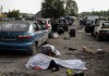 V napadu na civilni konvoj v Zaporožju ubitih 25 ljudi