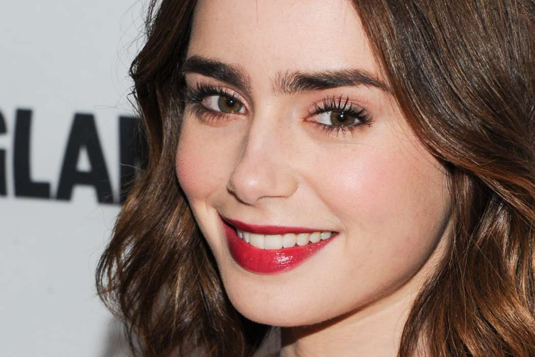 Lily-Collins-8