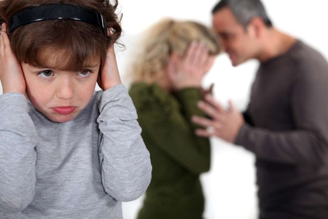 nasilje družina otrok mama oče pretep