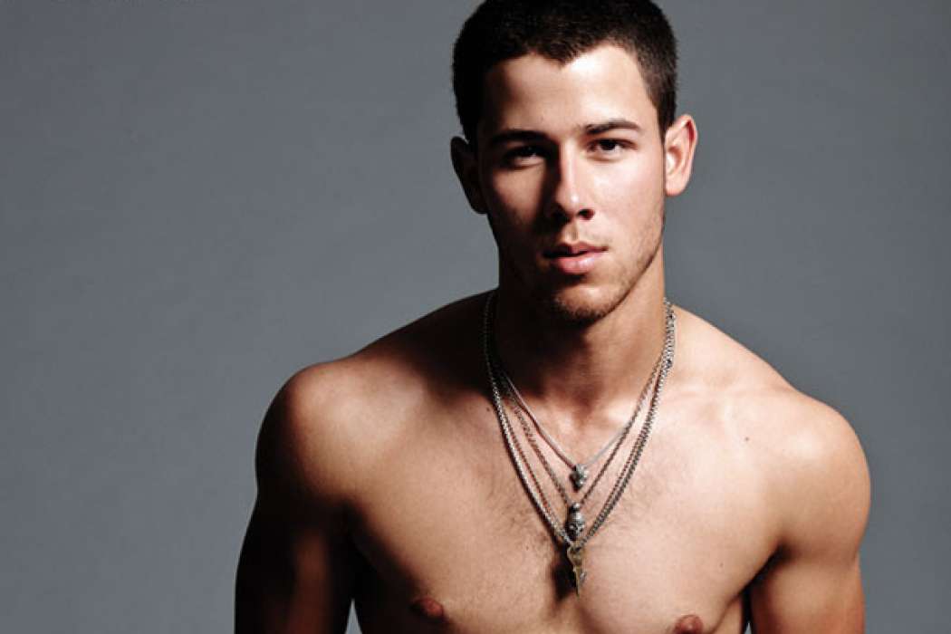 rs_634x955-141001152009-634.nick-jonas.cm.10114