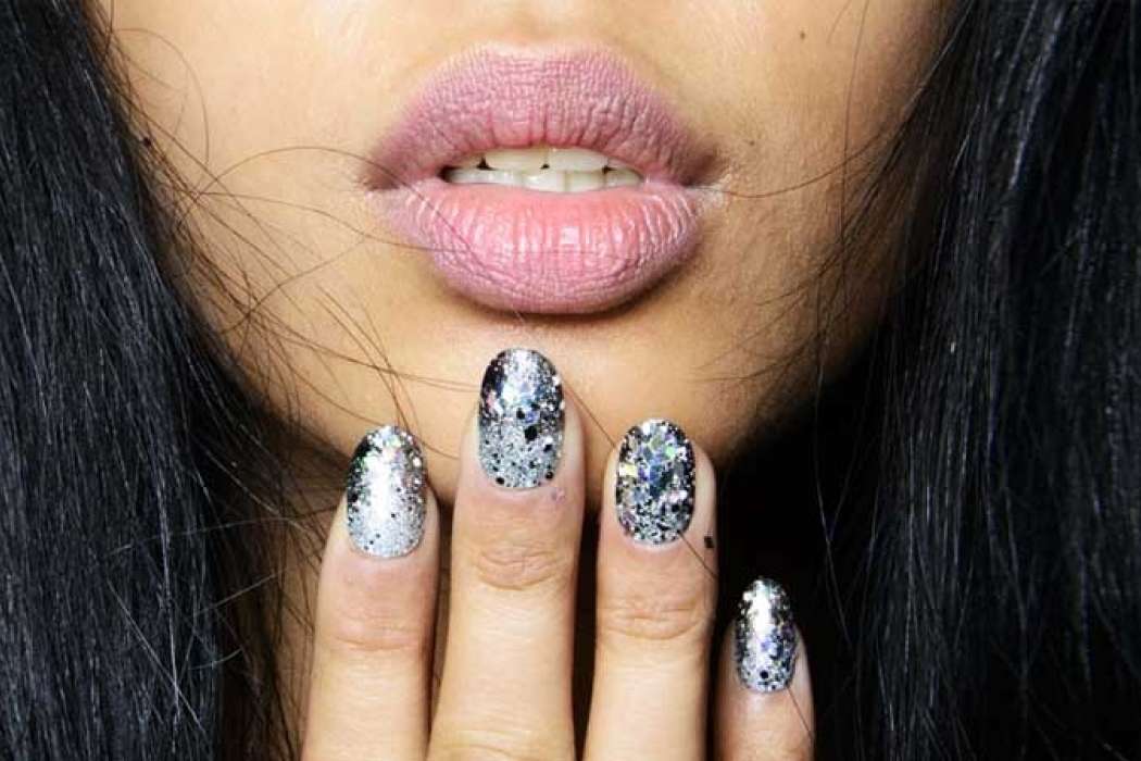 glitter-nail-polish-elle_com_