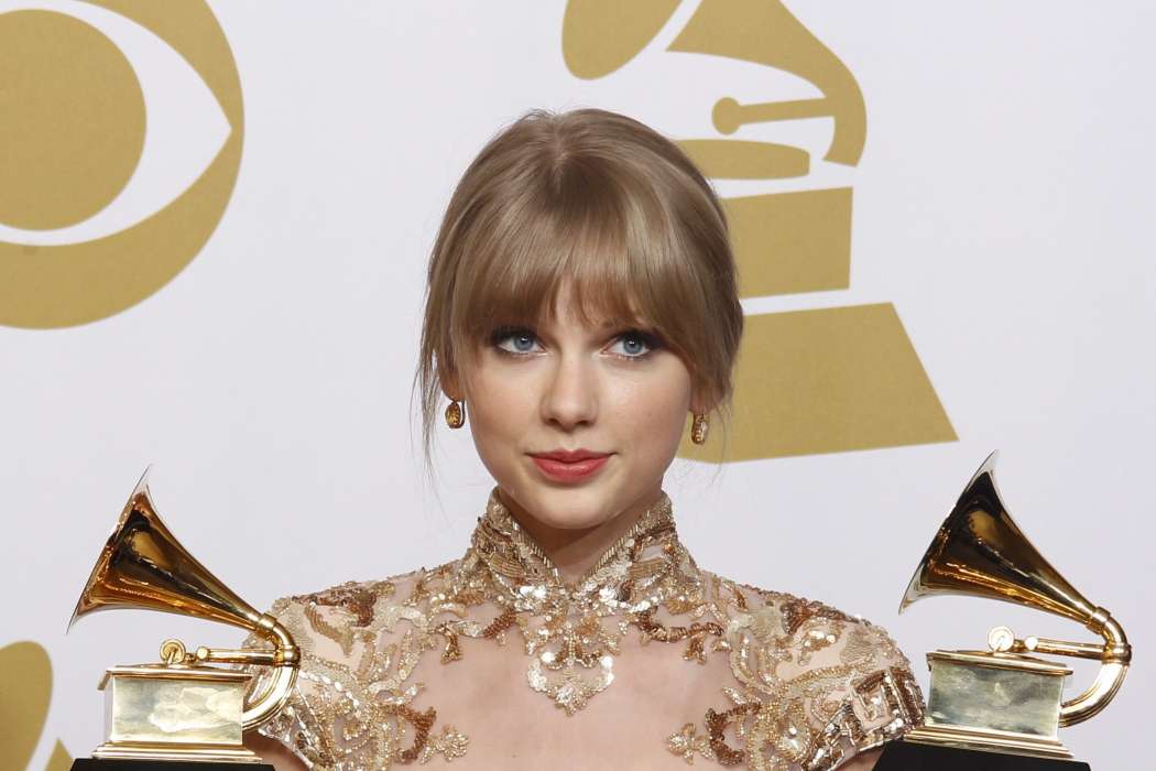 Taylor_Swift_54th-GRAMMY-Press-Room_Vettri.Net-18