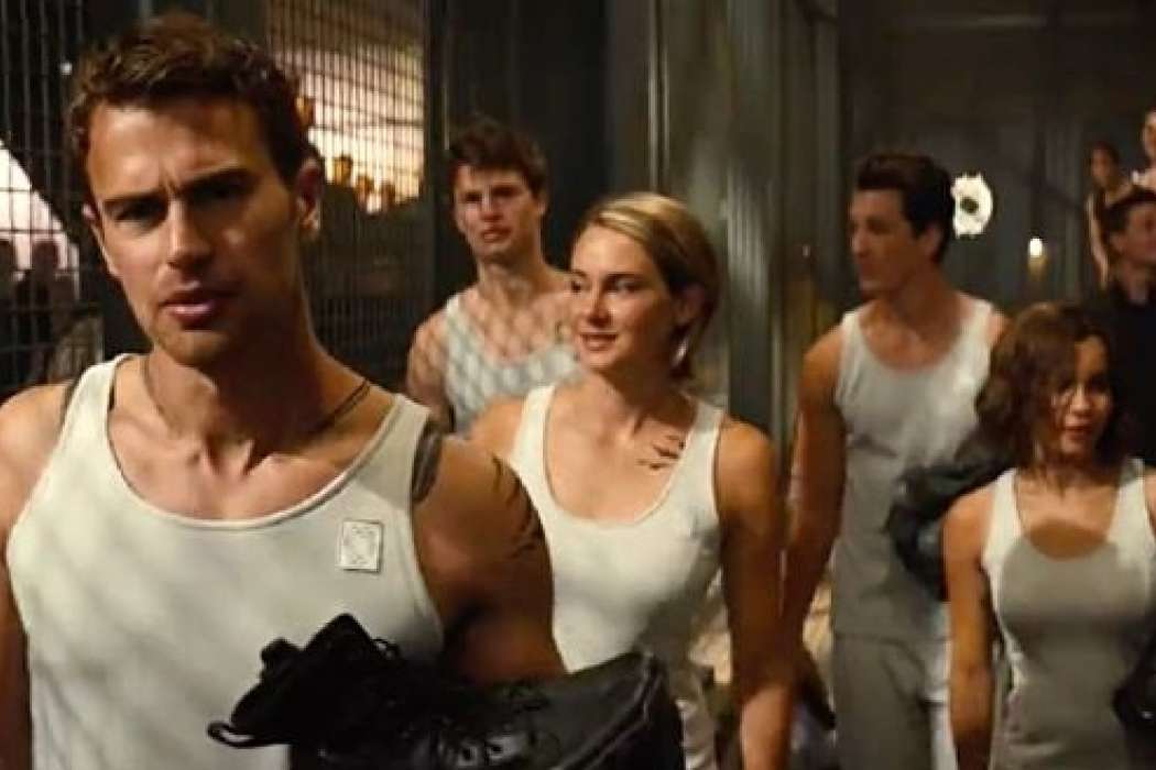 6815634_new-allegiant-trailer-released-tris-and_8b3bbc8_m