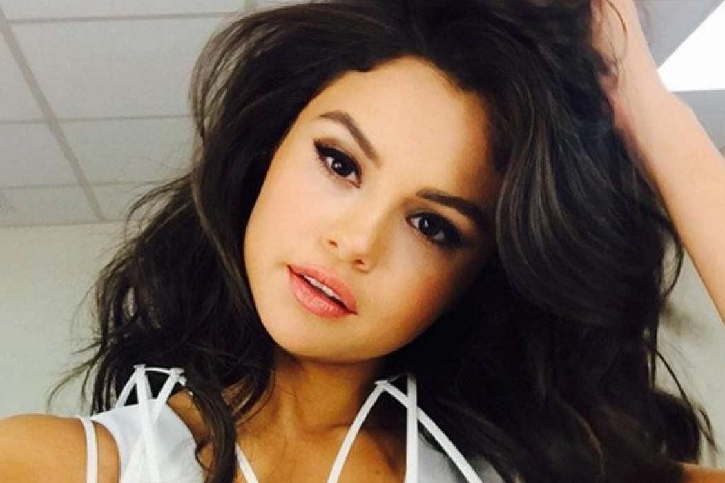 rs_600x600-151125134010-selena