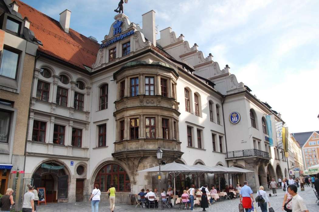 hofbrauhaus-beer-garden-munich-germany.jpg.rend.tccom.1280.960 (1)