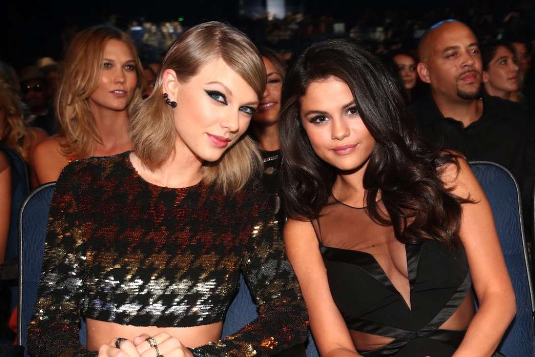 Taylor-Swift-Selena-Gomez-2015-MTV-VMAs