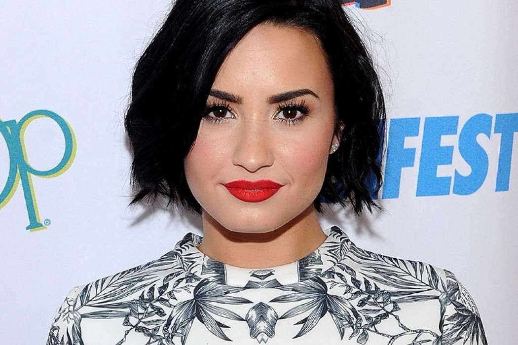 demi-lovato-768