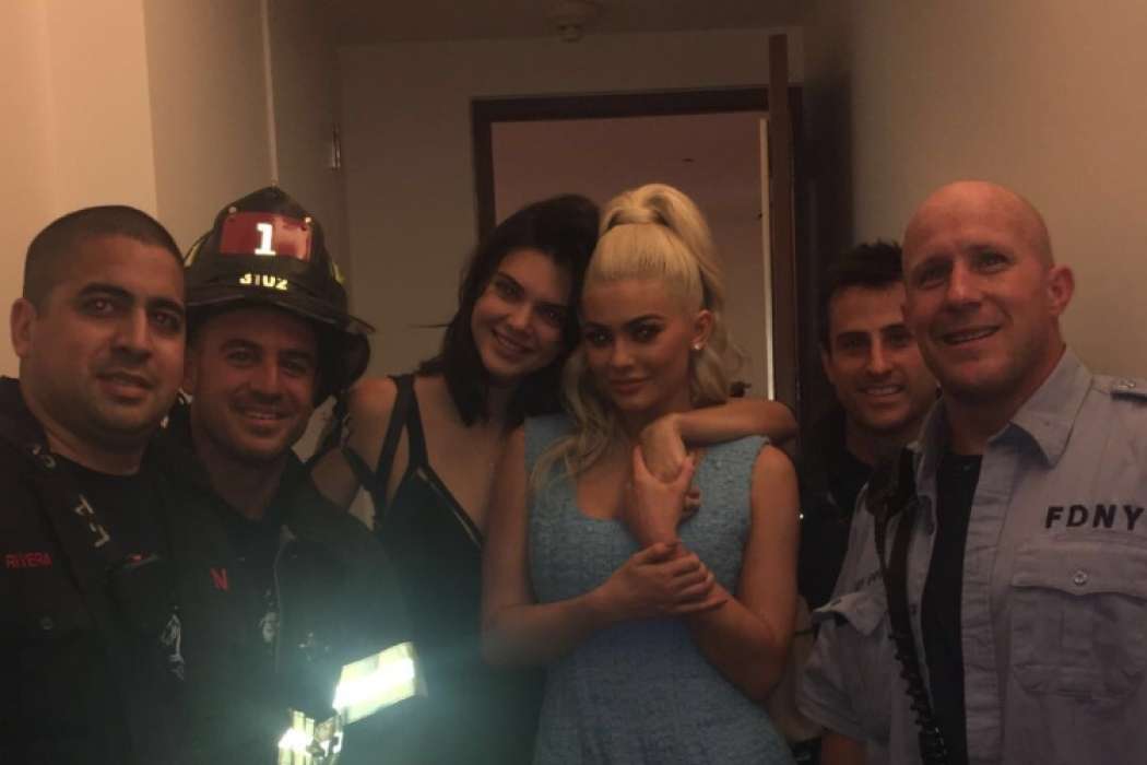 1473429472-kendall-kylie-jenner-fdny