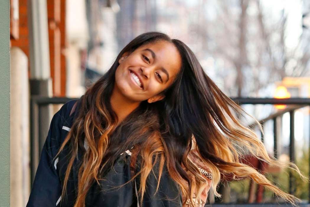 Malia Obama (2)