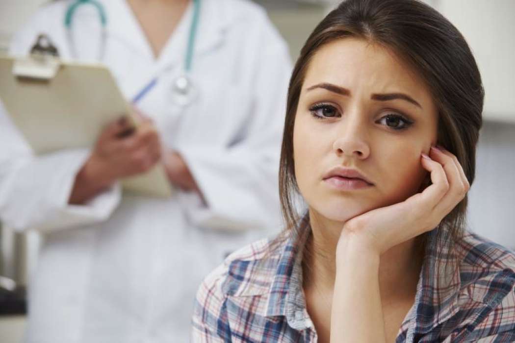 girl at doctors