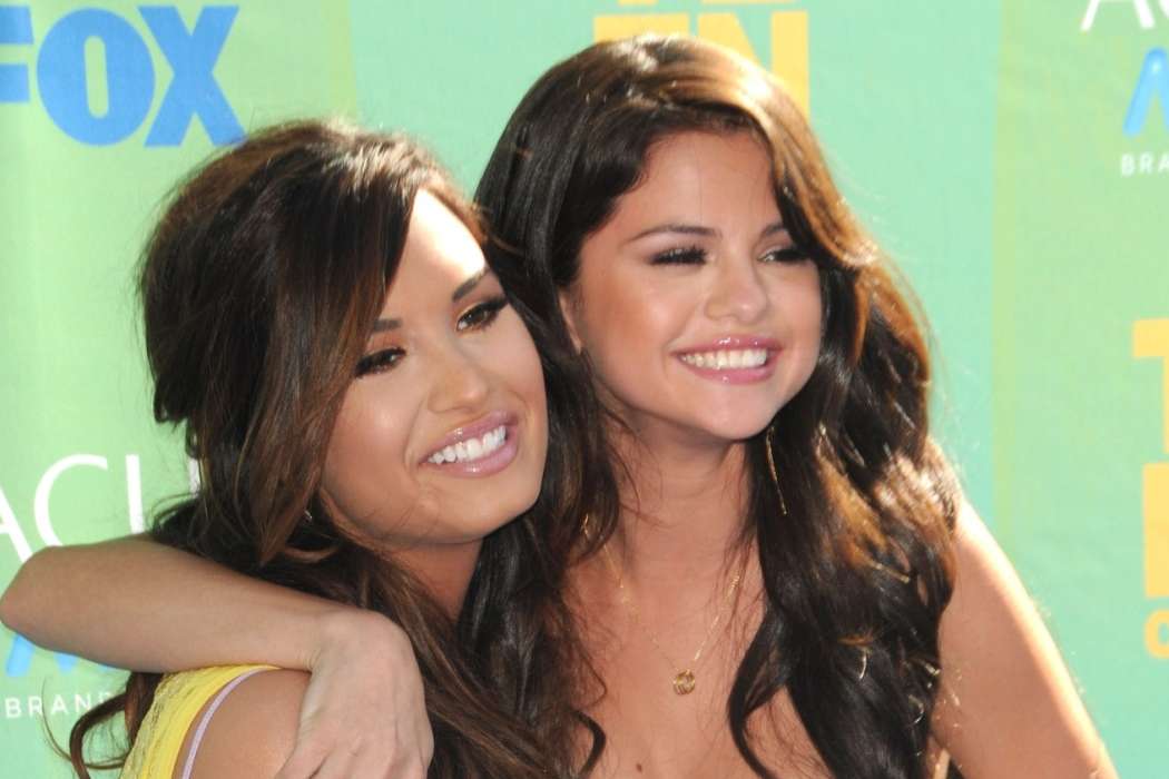 demi lovato in selena gomez