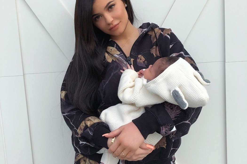 Kylie Jenner stormi