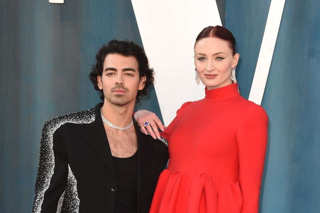 joe Jonas, Sophie Turner (4)