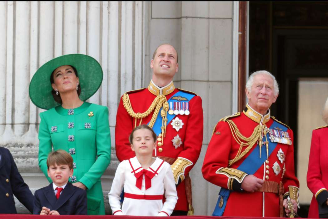 kraljeva druzina Trooping the colour