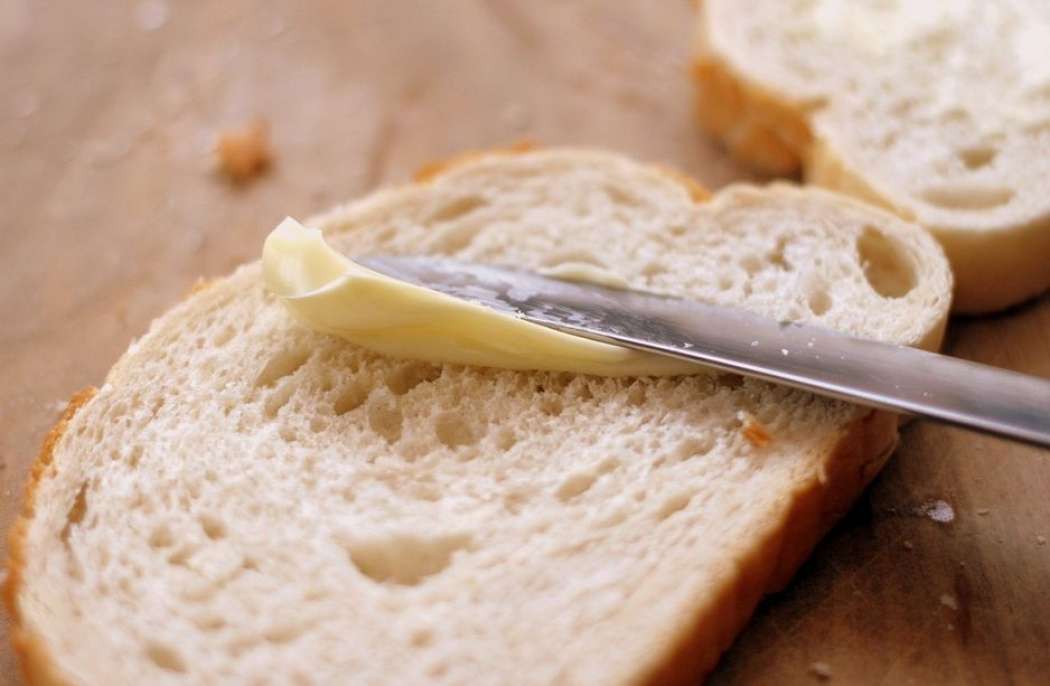margarina mazanje kruh
