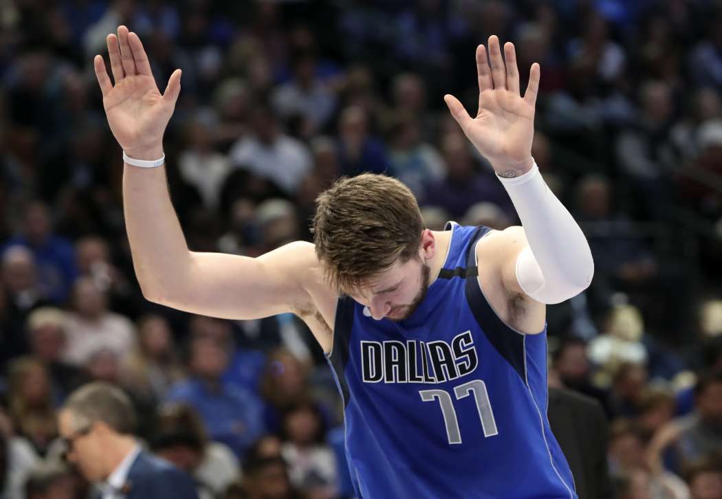 luka doncic chicago 3 re