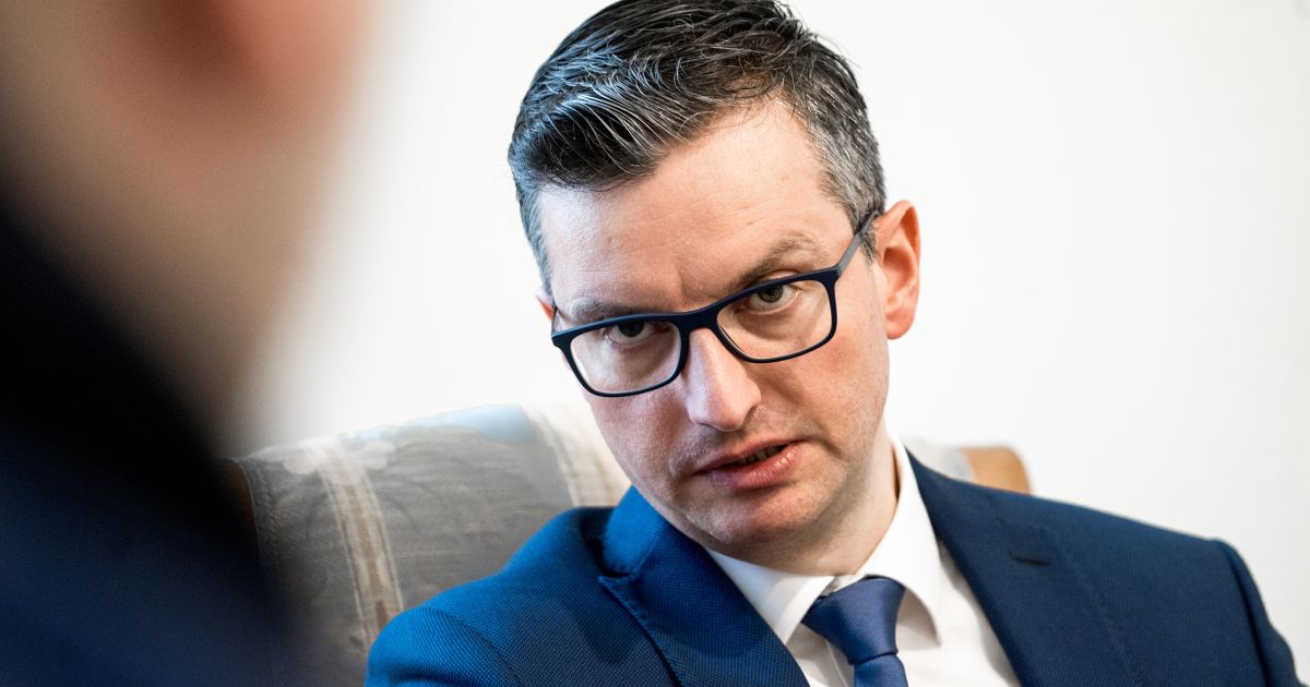 Marjan Šarec o tem, kdaj je potegnil križ čez Janeza Janšo: 