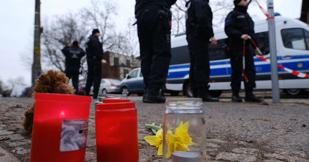 FOTO: Das vermisste 5-jährige Mädchen wurde im Gebüsch gefunden, angeblich von einem 19-Jährigen ermordet