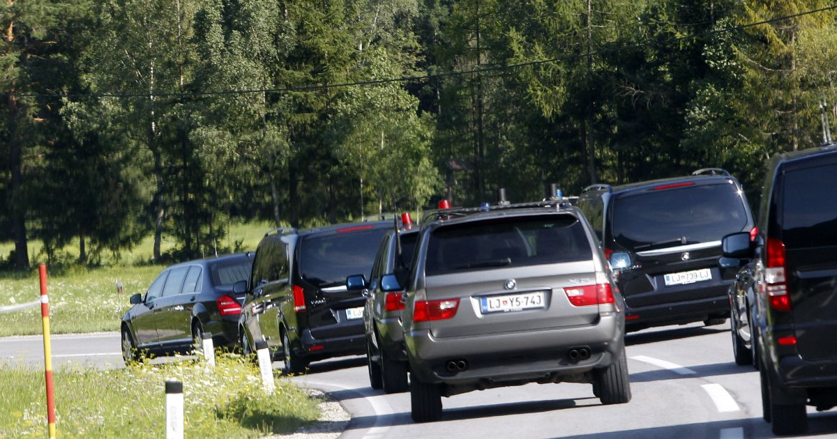 Promet v Ljubljani ovirajo varovane kolone, številne ceste so...