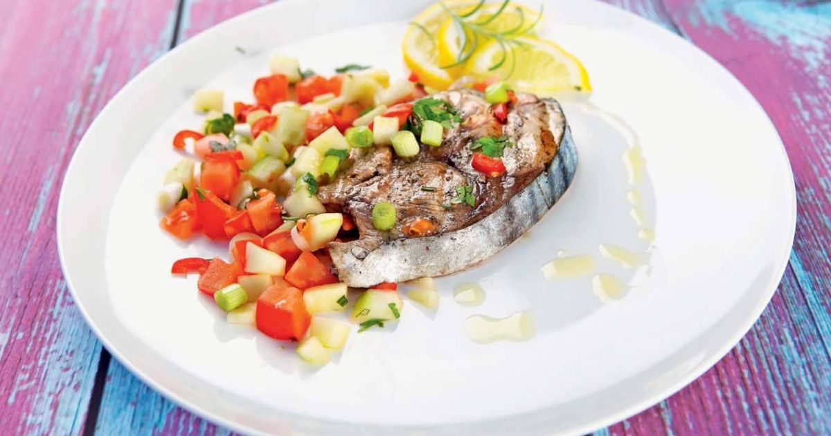 Pyallam Isda Palamida na žaru s poletno solato - Svet24.si
