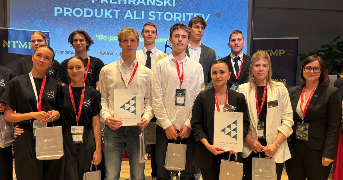 Sladek uspeh ptujskih dijakov: Čoko potičke iz medu in orehov - Svet24.si