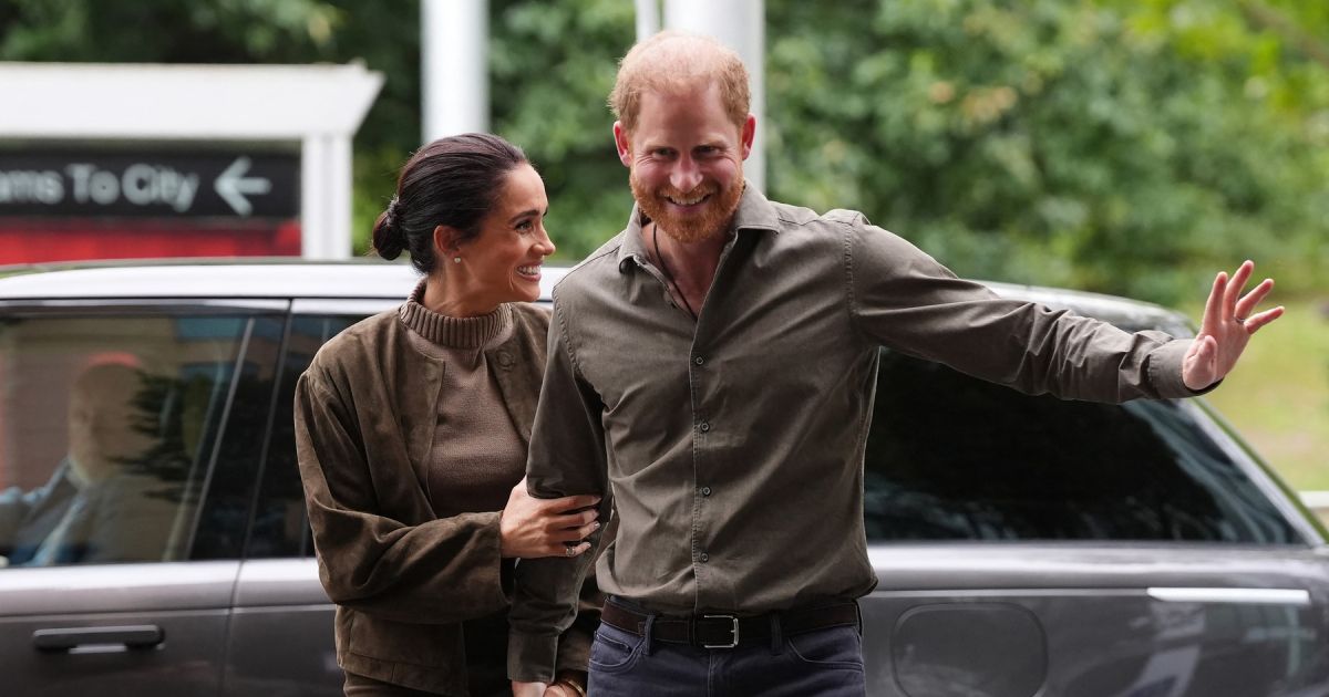 Photo: Svet24.si Prince Harry and Meghan Return to UK with Children for Extended Stay
