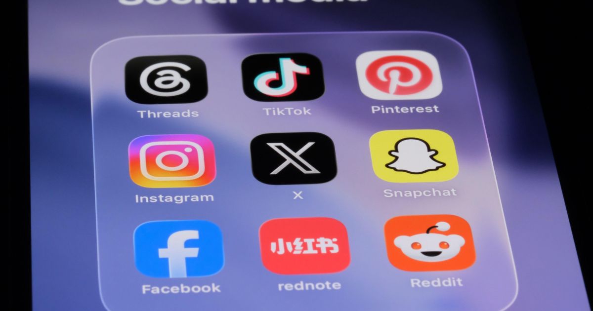 TikTok uvaja digitalno oporoko; podobno imata tudi Facebook in Google