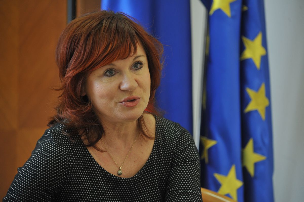 Metka Ravnik Korak bliže mestu veleposlanice: Metka Lajnšček soglasno prepričala ...