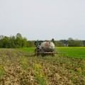 kmetijstvo, poljedeljstvo, njive, traktor, gnojenje