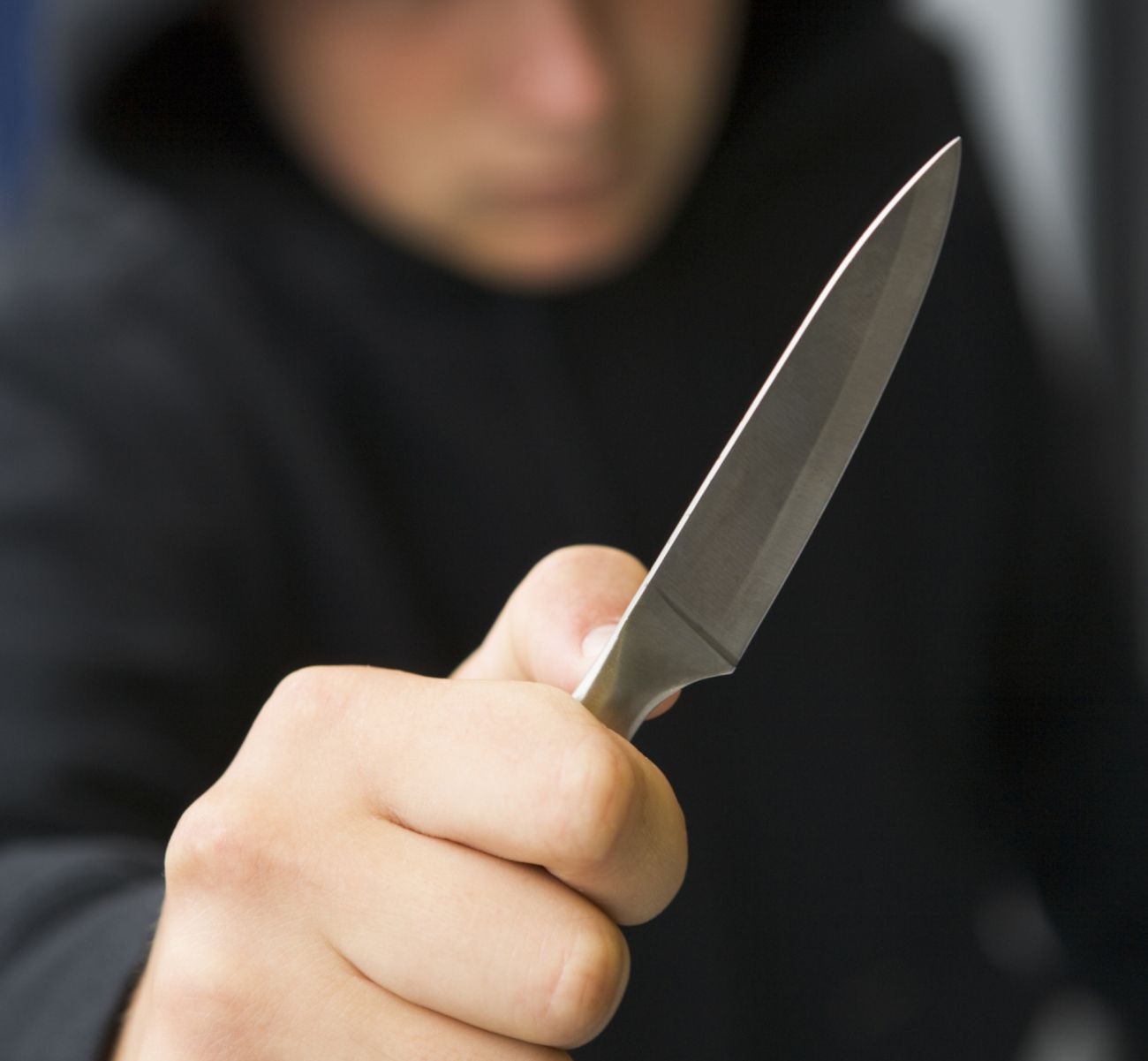 nož, ropar, tat, grožnja.jpg