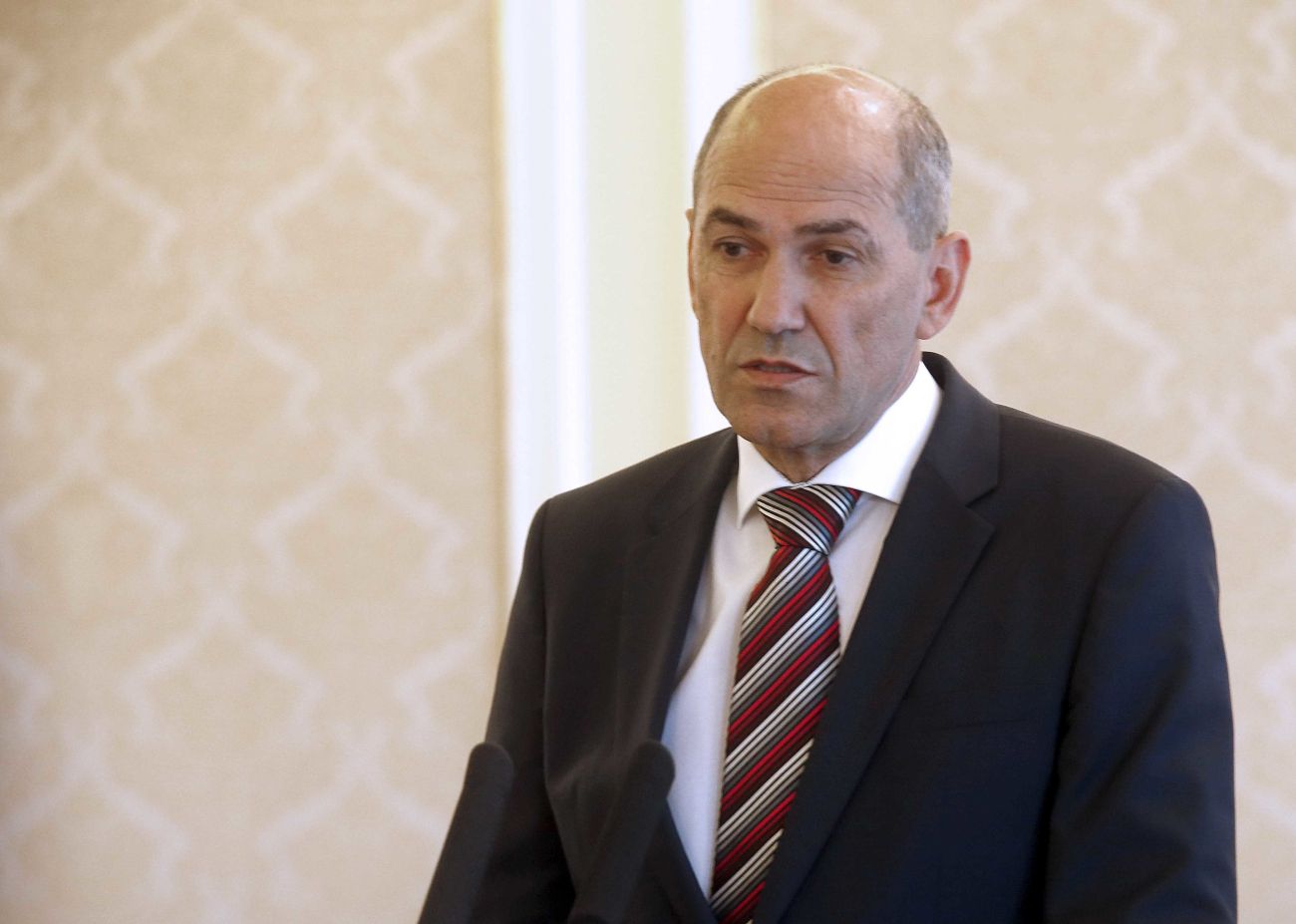 janez jansa bobo2.jpg