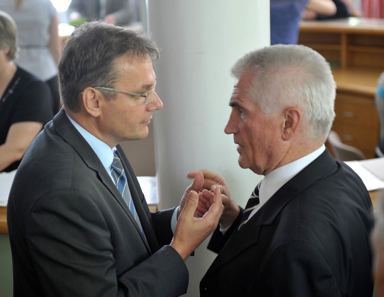 PERISKOP toplak podobnik FB.jpg