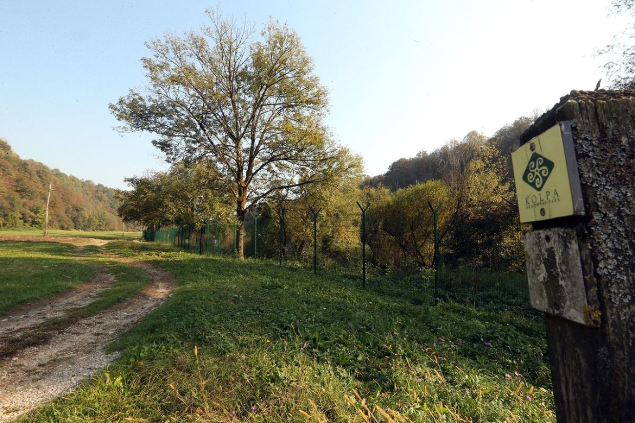 kolpa meja ograja hrvaška pl.jpg