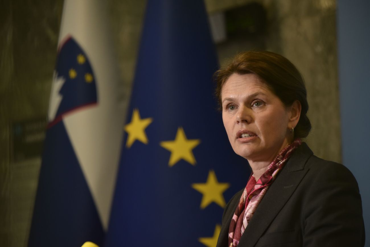 alenka bratusek bobo2.jpg