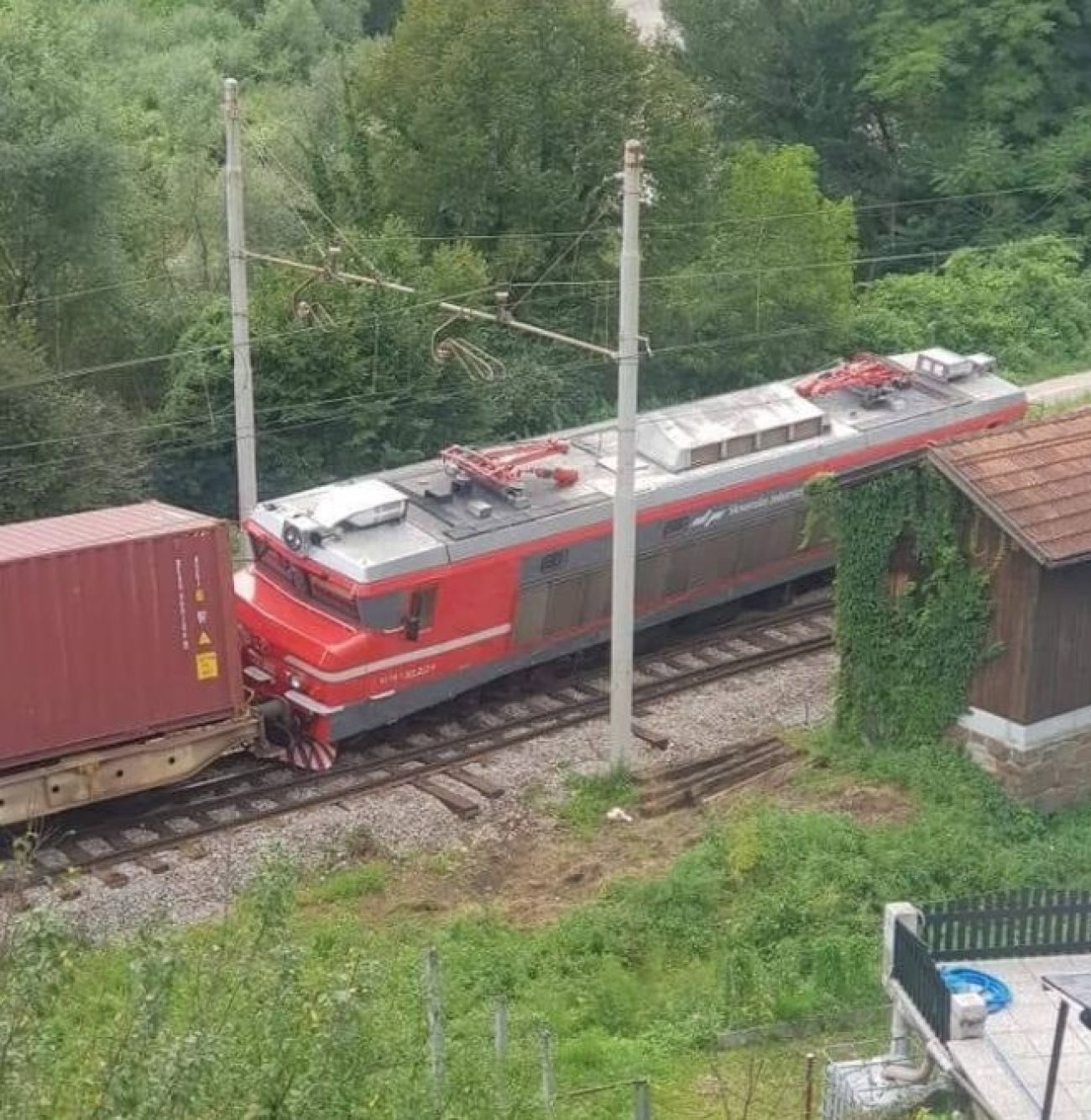 iztirjeni vlak, rimske toplice.jpg