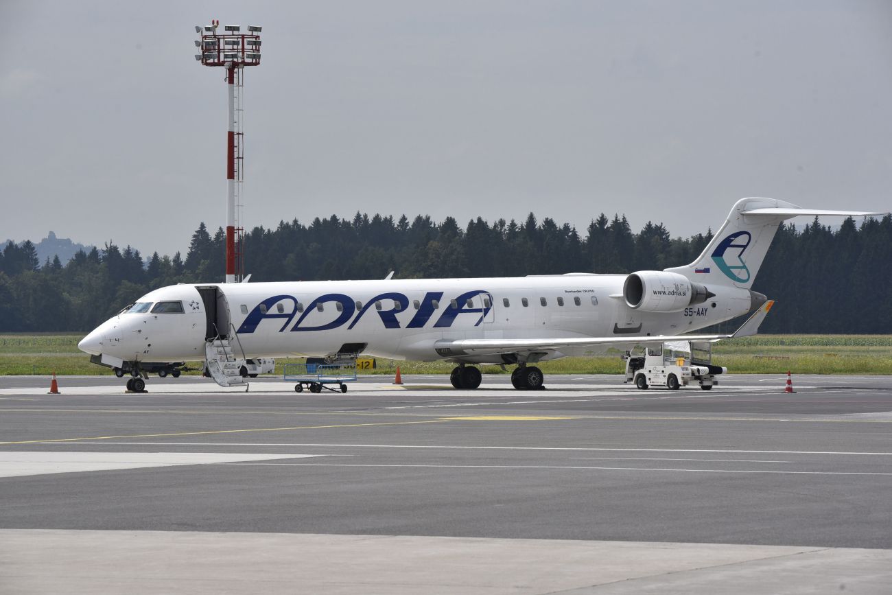 adria airways bombardier bobo.jpg