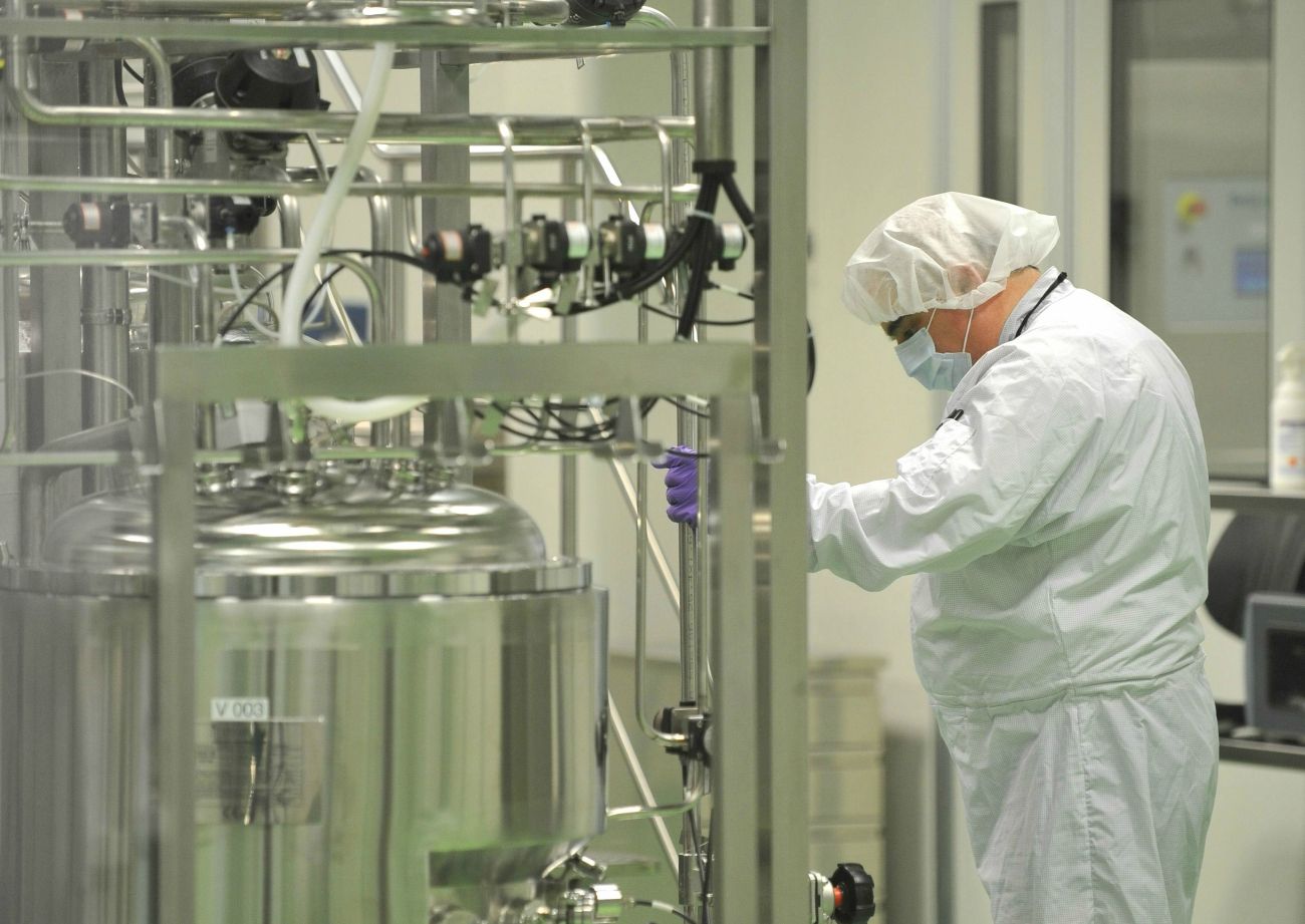 farmacija tovarna delavec bobo.jpg