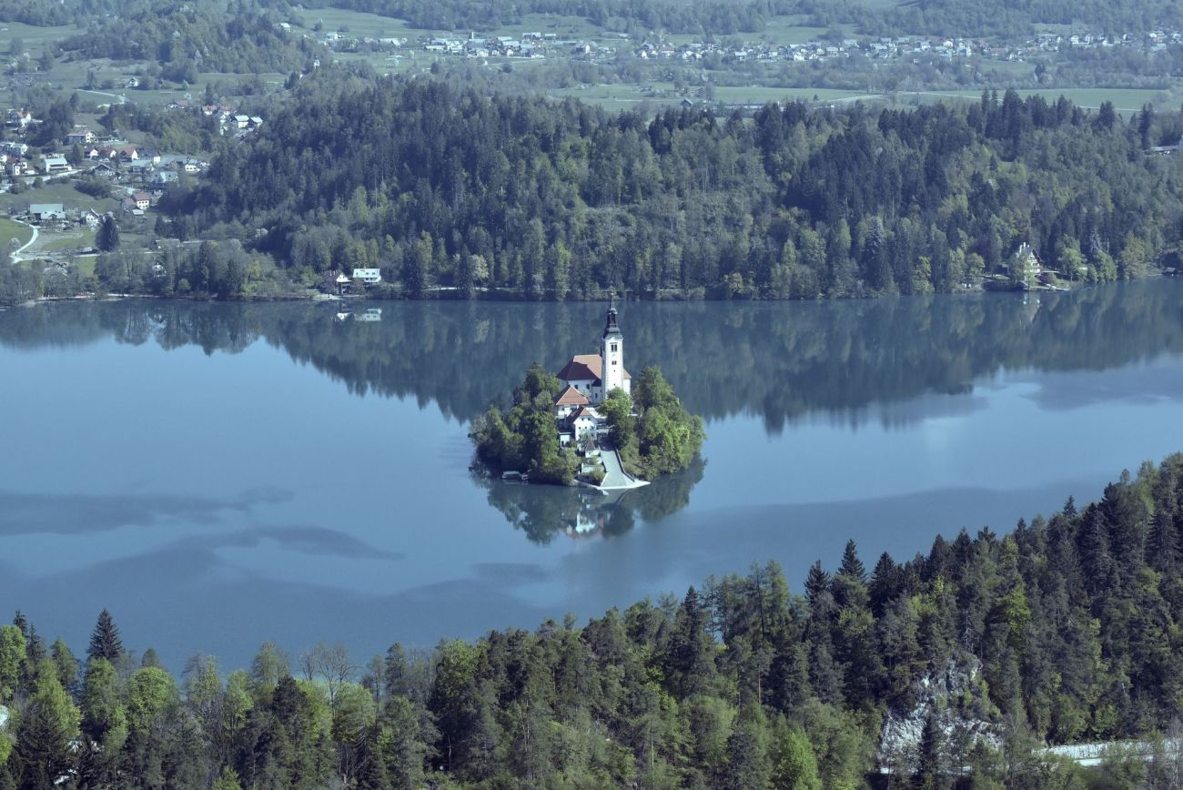 bled blejsko jezero otok cerkev bobo.jpg