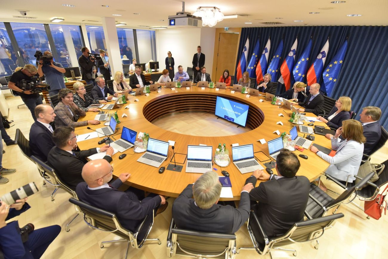 vlada golob bobo.jpg